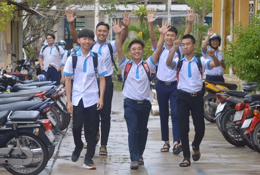 Thí sinh Sóc Trăng hoàn thành bài thi tốt nghiệp THPT.