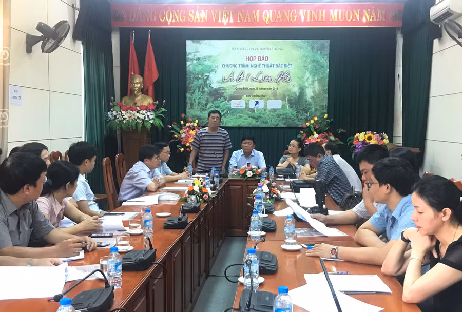 Họp báo công bố chương trình nghệ thuật “A lô! Lèn Hà” 