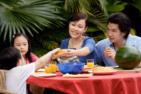 Những bữa cơm gia đình
