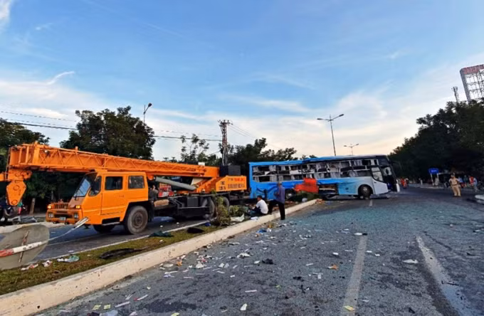 Hiện trường tai nạn rạng sáng 21/8 Hiện trường tai nạn rạng sáng 21/8