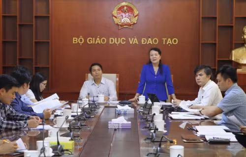 Thứ trưởng Bộ GD&ĐT Nguyễn Thị Nghĩa và Bí thư Trung ương Đoàn Nguyễn Ngọc Lương đã chủ trì cuộc họp bàn về các giải pháp phòng, chống bạo lực học đường. Thứ trưởng Bộ GD&ĐT Nguyễn Thị Nghĩa và Bí thư Trung ương Đoàn Nguyễn Ngọc Lương đã chủ trì cuộc họp bàn về các giải pháp phòng, chống bạo lực học đường.