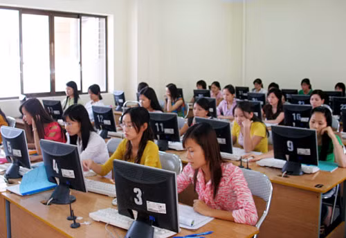 Thăng hạng chức danh nghề nghiệp GV, môi trường học tập an toàn cho HS được dư luận quan tâm ảnh 3 Thăng hạng chức danh nghề nghiệp GV, môi trường học tập an toàn cho HS được dư luận quan tâm ảnh 3