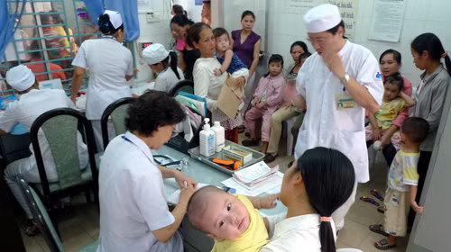 Phòng bệnh mùa mưa