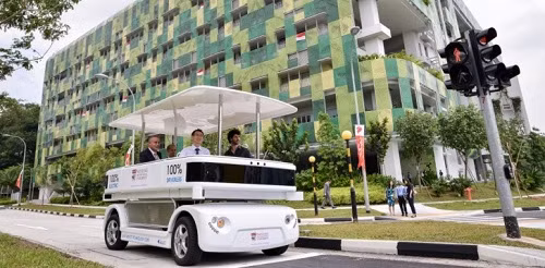 Hệ thống phương tiện không người lái đầu tiên của Singapore được thử nghiệm ở Đại học Công nghệ Nanyang. Ảnh:News Detail vi-sao-singapore-co-dai-hoc-thuoc-top-dau-the-gioi-2