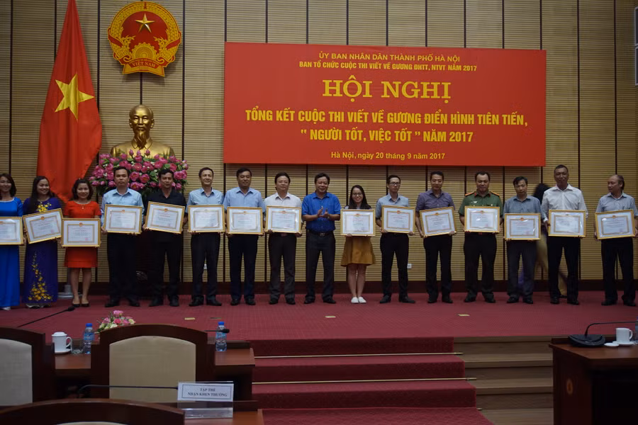 BTC trao giải thưởng cho các tổ chức và cá nhân 