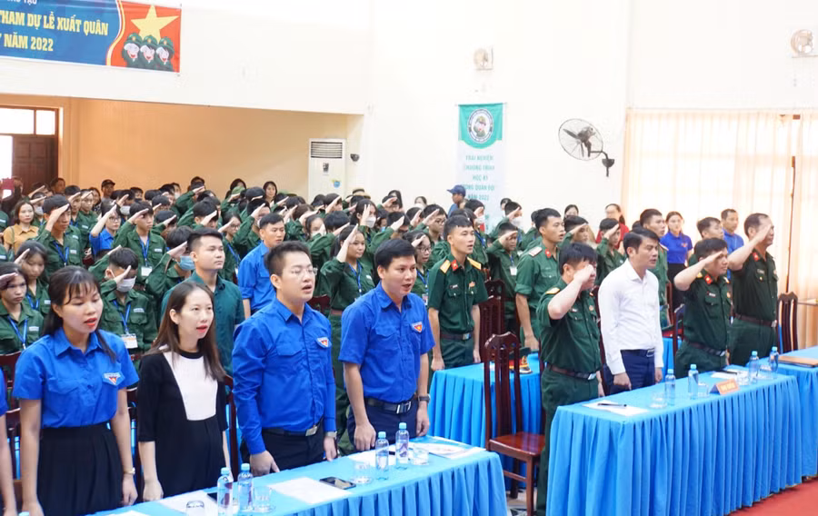 Lễ xuất quân Học kỳ quân đội với 130 chiến sĩ nhí.