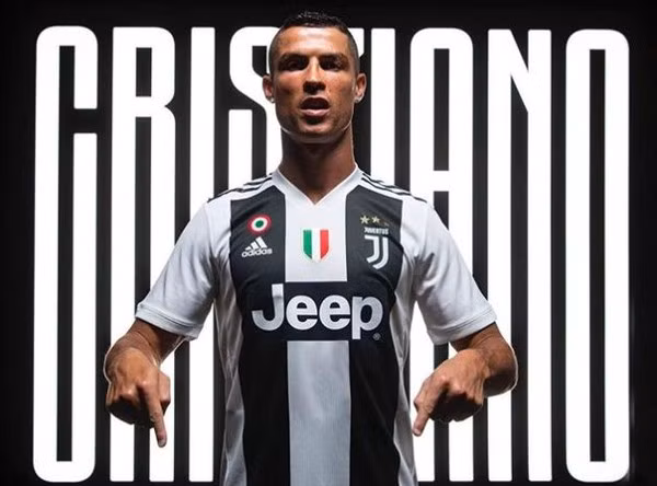 20 hình ảnh được like nhiều nhất trên Instagram: Cristiano Ronaldo, Kylie Jenner chiếm quá bán nhưng vị trí số 1 mới thực sự gây sốc