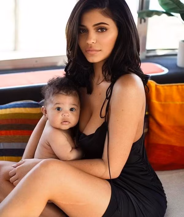 20 hình ảnh được like nhiều nhất trên Instagram: Cristiano Ronaldo, Kylie Jenner chiếm quá bán nhưng vị trí số 1 mới thực sự gây sốc
