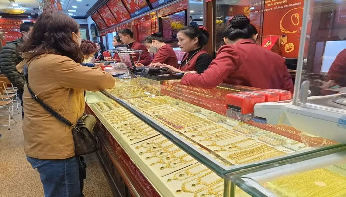 Giá vàng cuối tuần cùng chiều thế giới giảm nhẹ
