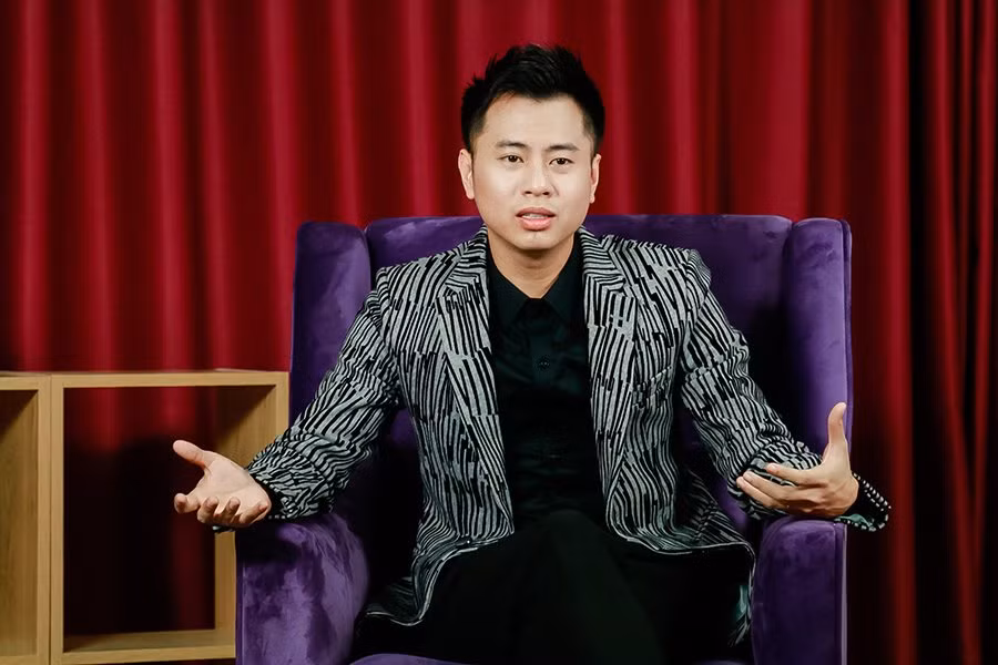 Dương Cầm lại ‘gây bão’: Tôi chỉ nghe ca sĩ hải ngoại hát Bolero! Dương Cầm: