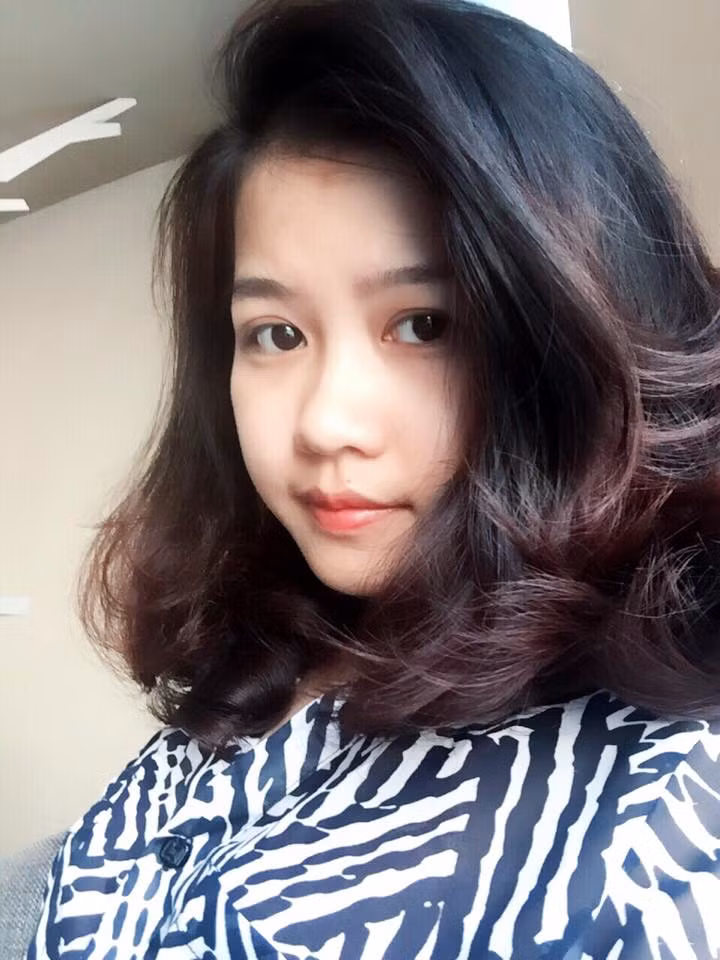Ảnh "chụp trộm" cô giáo dạy Triết xinh đẹp, gây "thương nhớ" cộng đồng mạng - 7