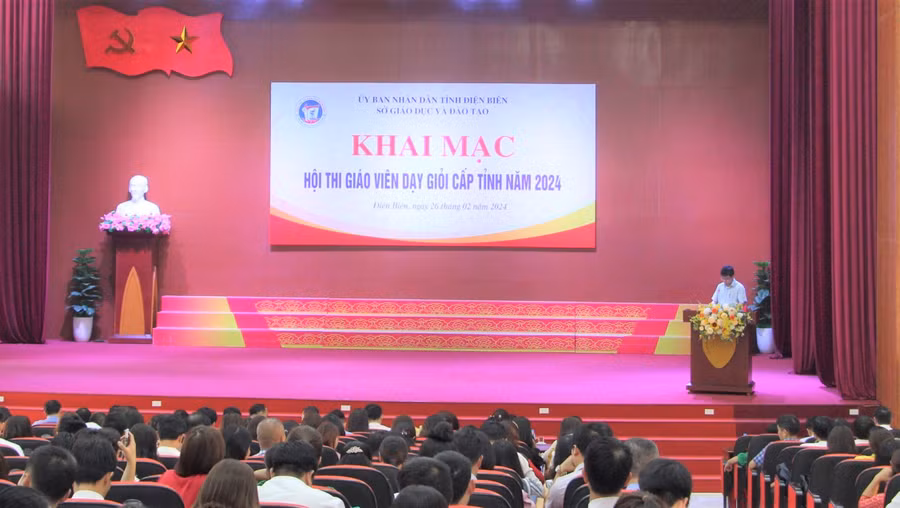 Quang cảnh lễ khai mạc Hội thi giáo viên dạy giỏi cấp tỉnh Điện Biên.
