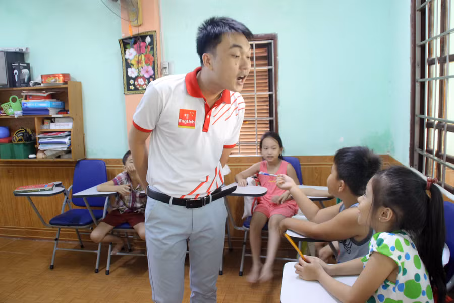 Lớp học 1 đô mang tiếng Anh về làng