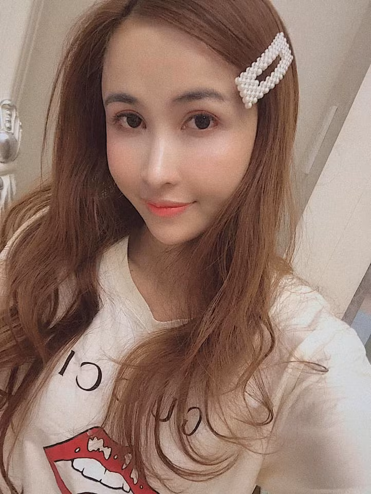 Cuộc sống sang chảnh, ngập trong đồ hiệu của vợ 2 đại gia Minh Nhựa ảnh 2