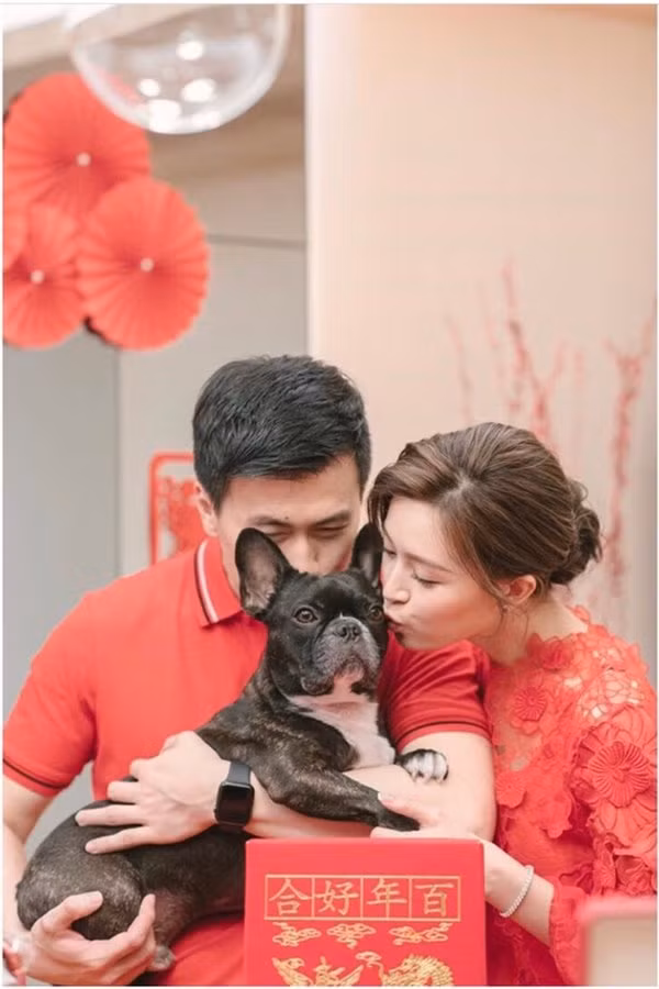dam hoi hot nhat hom nay: "than tien ty ty" duoc tang vang rong, than the chu re gay sot - 1
