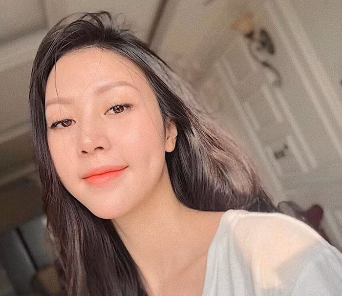 Dàn hot girl Việt đã xinh tự nhiên vẫn phẫu thuật thẩm mỹ ảnh 11 Dàn hot girl Việt đã xinh tự nhiên vẫn phẫu thuật thẩm mỹ ảnh 11