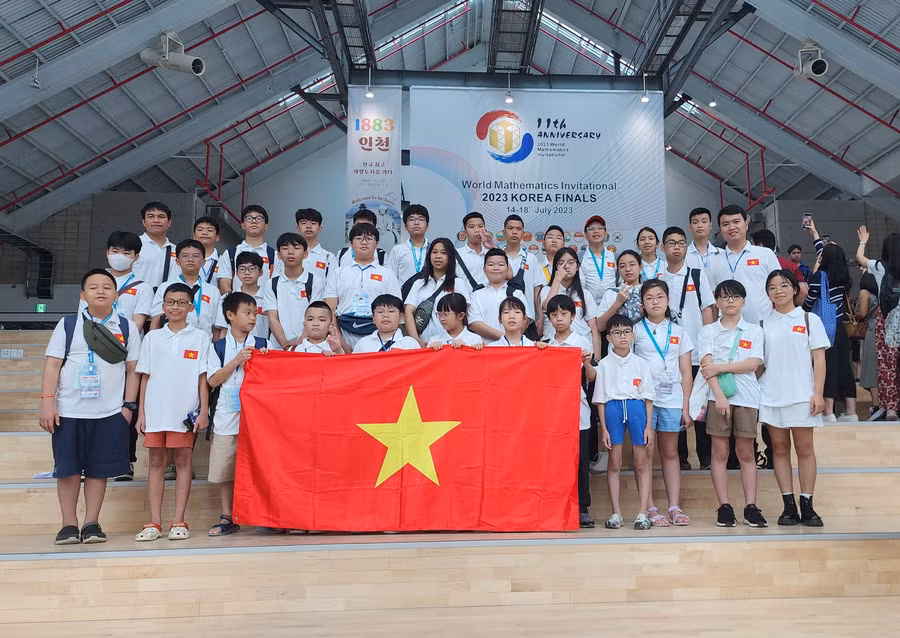 Đoàn học sinh Việt Nam tham dự kỳ thi Toán Quốc tế WMI 2023 đều xuất sắc đoạt giải.