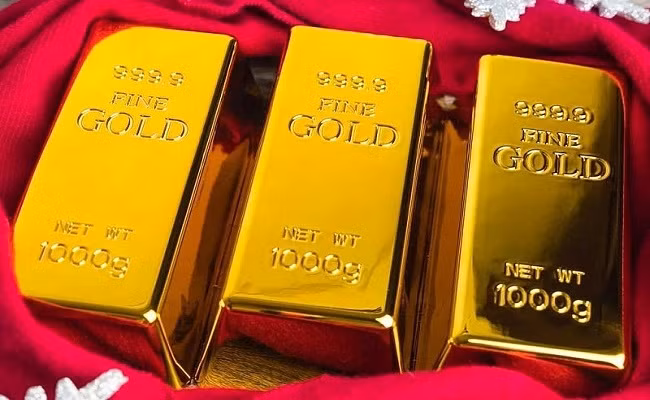 Giá vàng hôm nay 25/2 tiếp đà trượt dốc