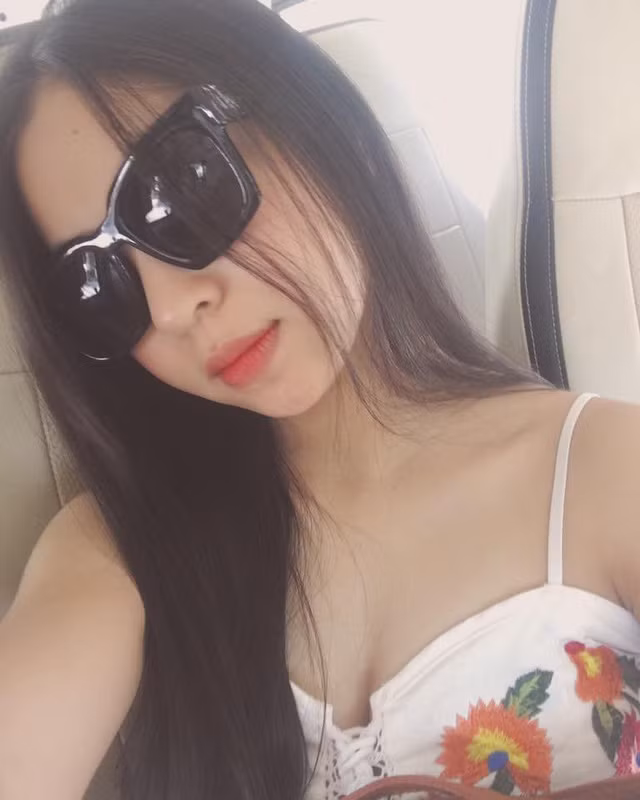 Được biết bạn gái Quang Hải đang theo học ngành Sư phạm Âm nhạc tại Đại học Sư phạm Nghệ thuật Trung ương.