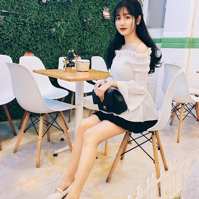 Nữ sinh 2K1 Lào Cai được dân mạng gọi là hot girl ảnh thẻ - Ảnh 10. Nữ sinh 2K1 Lào Cai được dân mạng gọi là hot girl ảnh thẻ - Ảnh 10.
