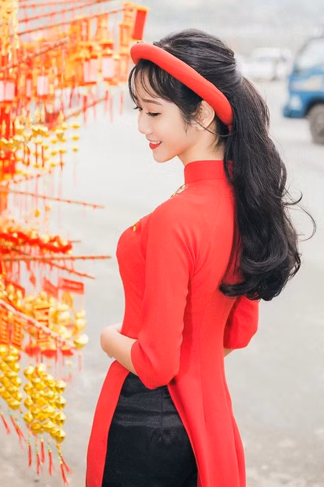 Nữ sinh 2K1 Lào Cai cực xinh, được dân mạng gọi là "hot girl ảnh thẻ" ảnh 11 Nữ sinh 2K1 Là o Cai ÄÆ°á»£c dân mạng gá»i là hot girl ảnh thẻ - Ảnh 12.