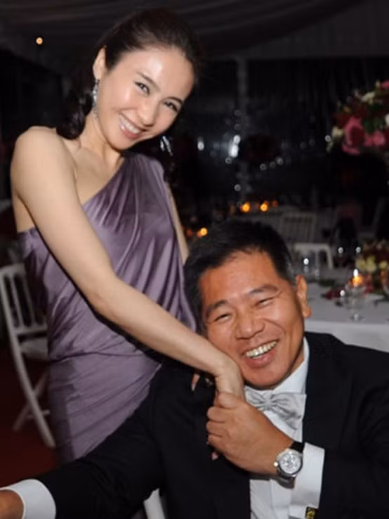 Bỏ sự nghiệp cưới chồng già, Lê Tư từng khiến công chúng tiếc nuối nhưng giờ thành bà hoàng, “ăn đứt” Hoa đán TVB cùng thời - Ảnh 5. Bỏ sự nghiệp cưới chồng già, Lê Tư từng khiến công chúng tiếc nuối nhưng giờ thành bà hoàng, “ăn đứt” Hoa đán TVB cùng thời - Ảnh 5.