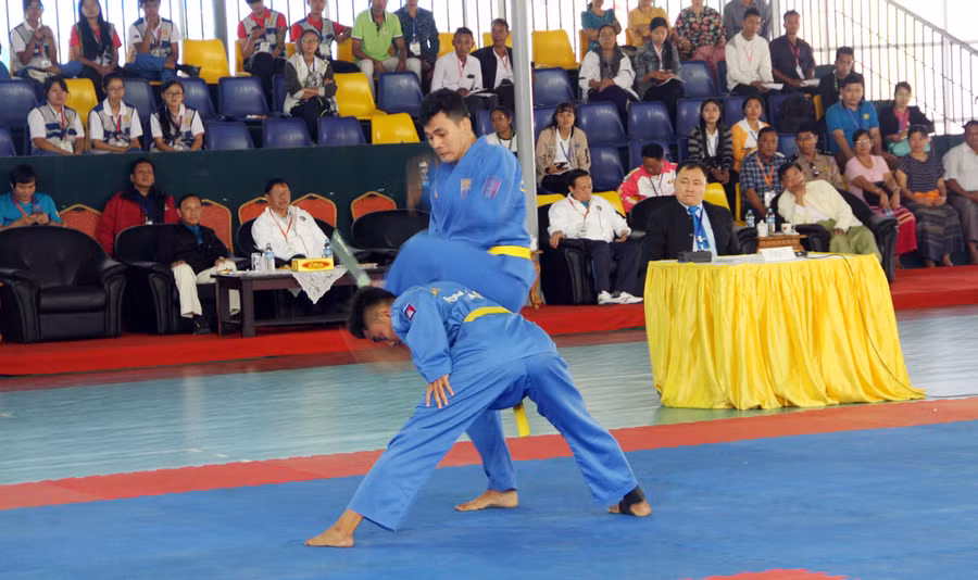 Trong ngày tranh tài đầu tiên, các VĐV Vovinam mang về cho đoàn thể thao Việt Nam 2 HCV, 1 HCB và 2 HCĐ. Trong ngày tranh tài đầu tiên, các VĐV Vovinam mang về cho đoàn thể thao Việt Nam 2 HCV, 1 HCB và 2 HCĐ.