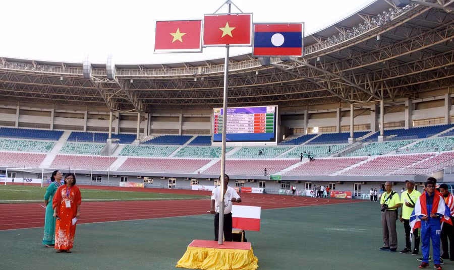 Quốc kỳ, Quốc ca Việt Nam tiếp tục vang lên và tung bay trên đất nước Myanmar. Quốc kỳ, Quốc ca Việt Nam tiếp tục vang lên và tung bay trên đất nước Myanmar.