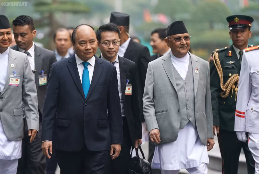 Thủ tướng Nguyễn Xuân Phúc đón, hội đàm với Thủ tướng Nepal ảnh 3