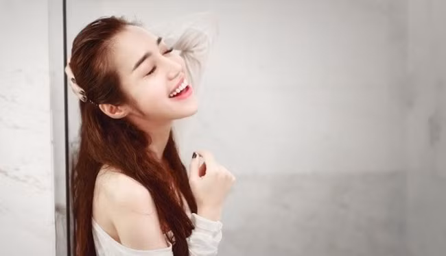 Đàn ông ưa phụ nữ đẹp, thích phụ nữ thông minh nhưng sẽ ở bên mẫu phụ nữ này ảnh 2