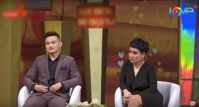Cười ra nước mắt câu chuyện của cô vợ lấy chồng nhỏ hơn 5 tuổi