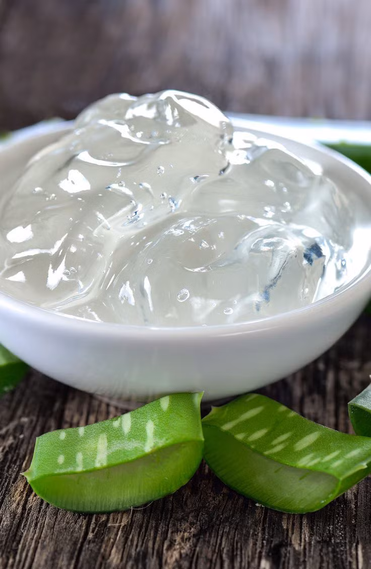 4 chiêu biến tóc từ rụng rơi lả tả thành đua nhau mọc của sao Việt: Cách nào cũng "rẻ bèo", cực dễ đu theo - Ảnh 3. 4 chiêu biến tóc từ rụng rơi lả tả thành đua nhau mọc của sao Việt: Cách nào cũng "rẻ bèo", cực dễ đu theo - Ảnh 3.
