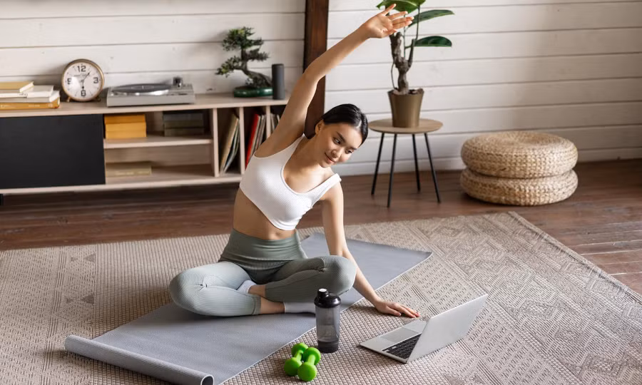 Tập thể dục trong kỳ kinh nguyệt sẽ cải thiện lưu thông máu và góp phần mang lại cảm giác ấm áp. (Ảnh: ITN)