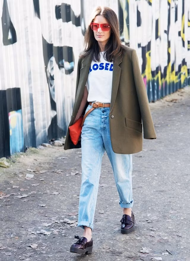 Cách mix quần jeans với áo phông trong từng hoàn cảnh ảnh 5 Cách mix quần jeans với áo phông 5