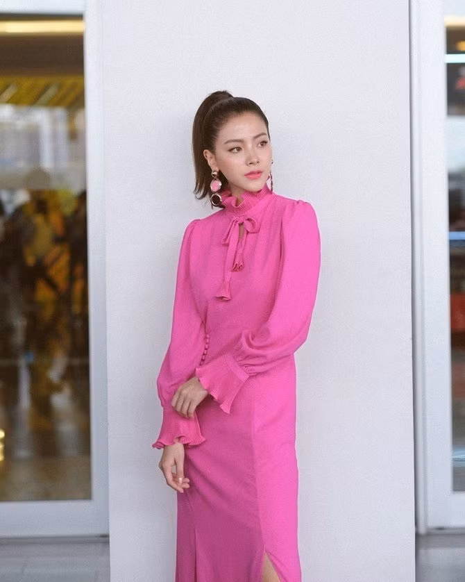 Nhan sắc cực phẩm, đẹp không tì vết của nữ chính "Chiếc lá bay" ảnh 4 Học nữ chính Chiếc lá bay diện loạt kiểu tóc siêu quyến rũ, sang chảnh