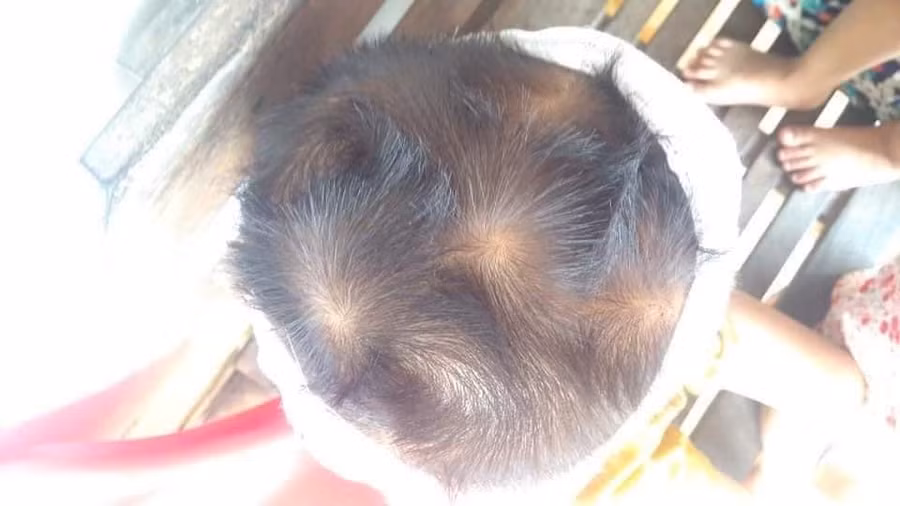 Chàng trai vàng trong làng xoáy tóc... Chàng trai vàng trong làng xoáy tóc...