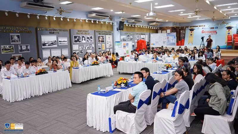 Quang cảnh hội thảo về đổi mới giảng dạy Hóa dược liệu