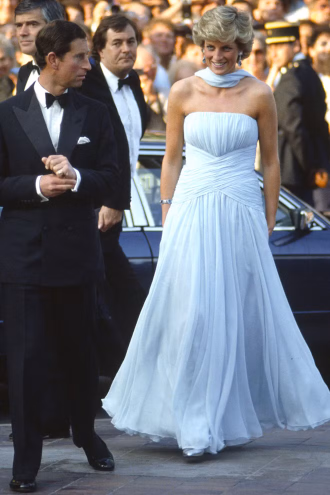Cong nuong Diana va chiec vay tao dau an lich su o Cannes 32 nam truoc hinh anh 2 