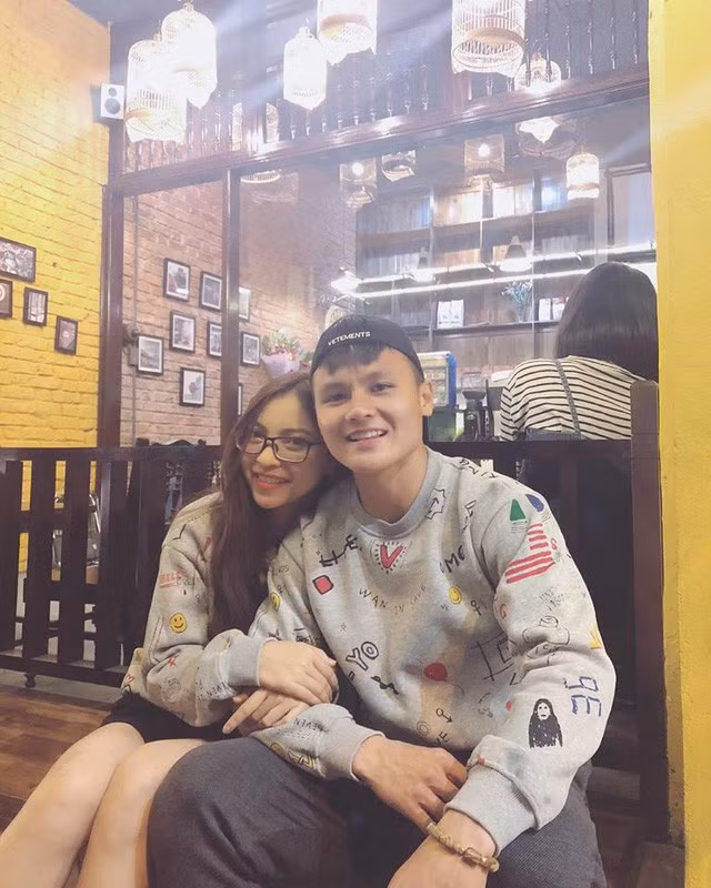 Quang Hải và bạn gái
