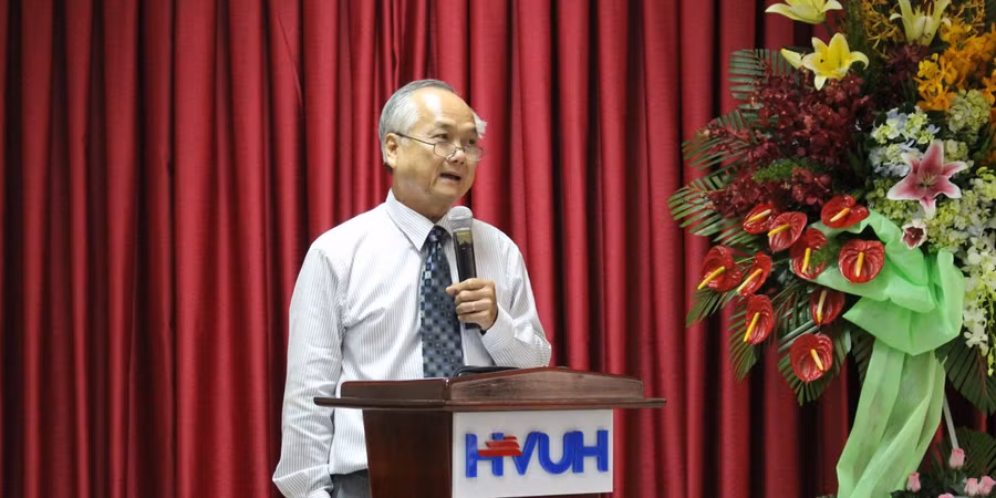 PGS.TS Đỗ Văn Xê tôi giữ chức HIệu trưởng Trường ĐH Hùng Vương TP.HCM