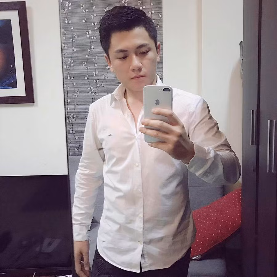 Chân dung chàng tiếp viên hàng không điển trai khiến hội chị em "mê mẩn" ảnh 4 Chân dung chàng tiếp viên hàng không điển trai khiến hội chị em "mê mẩn" ảnh 4