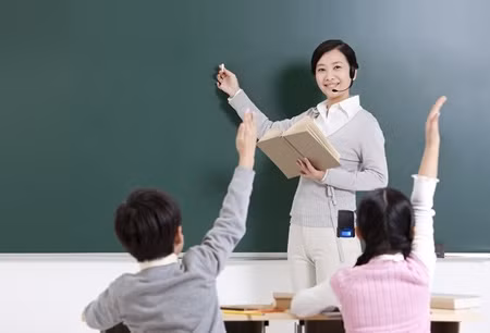 Người mẹ thứ hai Người mẹ thứ hai