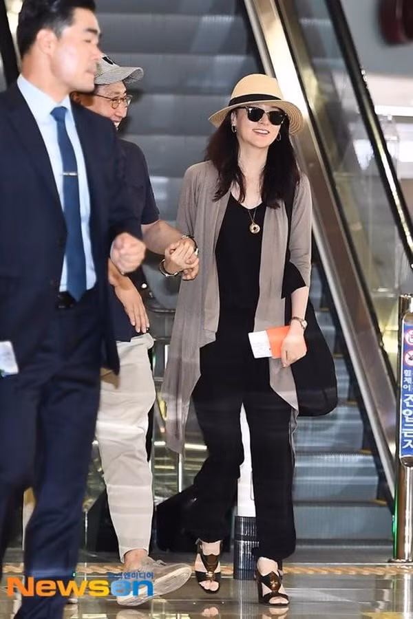 16 nam ke tu sau nang dae jang geum, lee young ae co con la "quoc bao nhan sac"? - 6