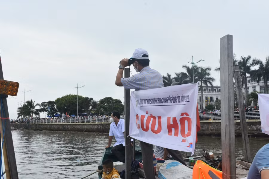 Ban tổ chức bố trí đầy đủ các lực lượng đảm bảo lễ hội diễn ra thuận lợi, an toàn.