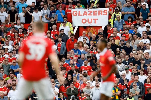 Các cổ động viên đã chán ngấy việc nhà Glazers liên tục bòn rút câu lạc bộ.