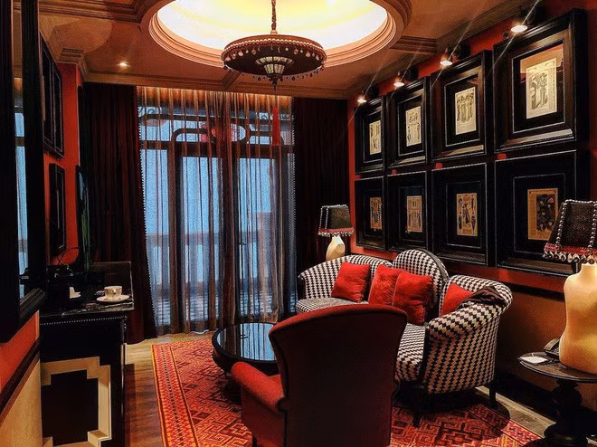 Tiệc năm mới của Rich Kid Việt: Hội em chồng Hà Tăng dẫn đầu về độ sang chảnh ảnh 6 Tiệc năm mới của Rich Kid Việt: Hội em chồng Hà Tăng dẫn đầu về độ sang chảnh ảnh 6