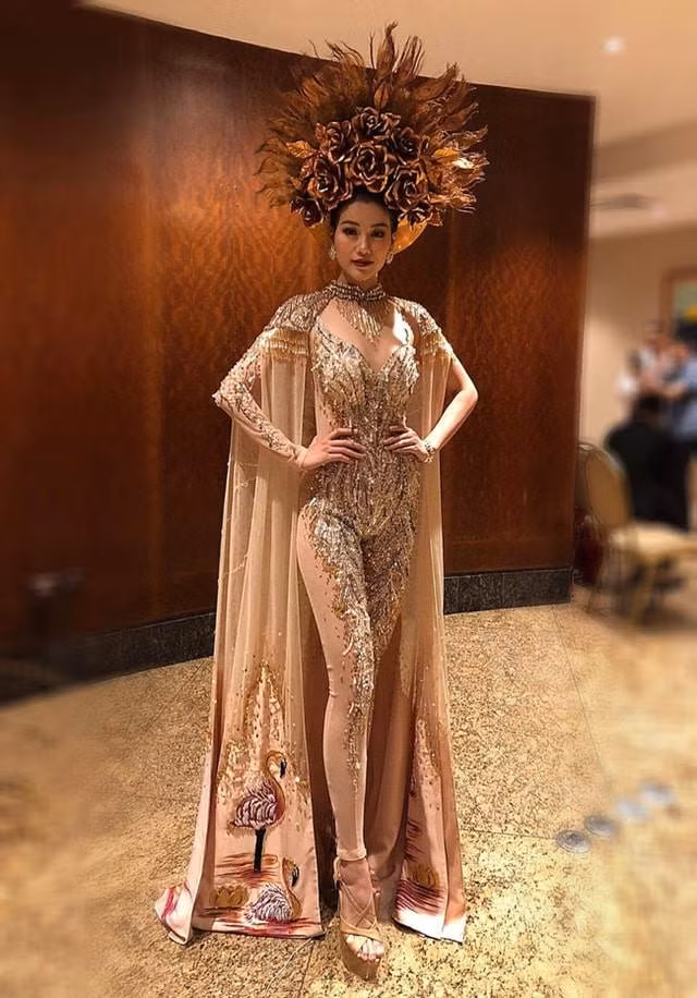 Hóa Nữ thần mặt trời, Angela Phương Trinh vẫn lép vế bởi người này ảnh 9 Hóa Nữ thần mặt trời, Angela Phương Trinh vẫn lép vế bởi người này ảnh 9