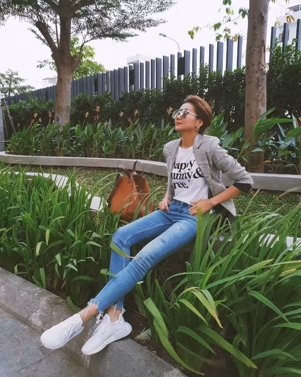 Chỉ ngắm gu thời trang của Thanh Hằng, bạn sẽ có loạt ý tưởng mặc đẹp cho mùa thu này