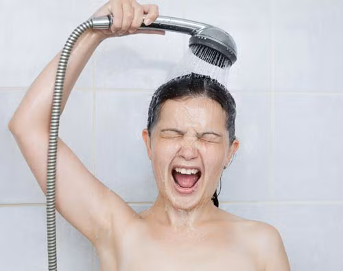 Không muốn hói đầu bạn nhất định phải bỏ ngay những thói quen này ảnh 1