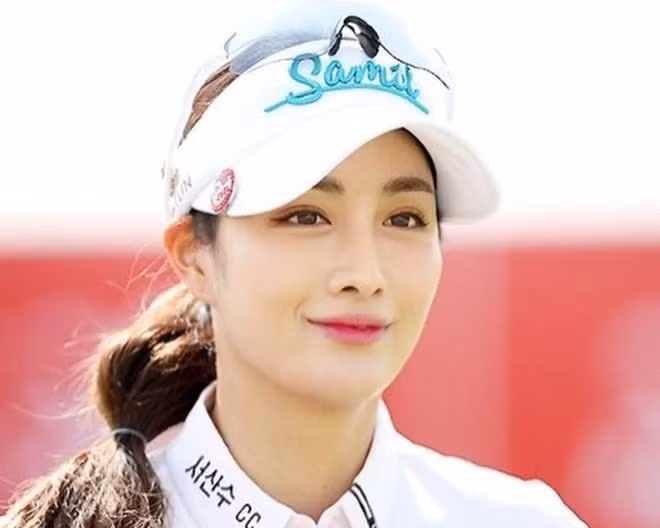 Nhan sắc nóng bỏng của nữ golf thủ 'nghi' ngoại tình với Bi Rain
